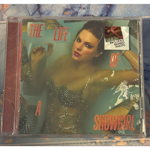 TAYLOR SWIFT Signed Album The Life of a Showgirl COA Hologram